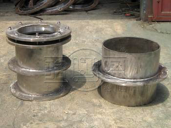 柔性防水他管和<a href=http://www.www.hughf.com.cn target=_blank class=infotextkey>剛性防水套管</a>